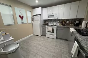5427 NW 169th St, Miami Gardens, FL 33055 - Photo 11