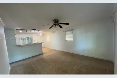 120 NE 185th Ter #120, Miami, FL 33179 - Photo 9