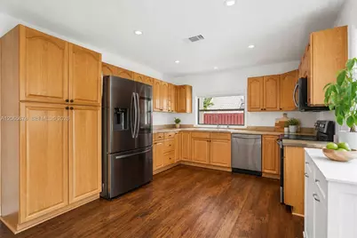2905 Albatross Dr, Cooper City, FL 33026 - Photo 9