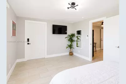 1321 NE 26th Ter, Pompano Beach, FL 33062 - Photo 17