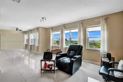 215 SE 3rd Ave #501C, Hallandale Beach, FL 33009 - Photo 11