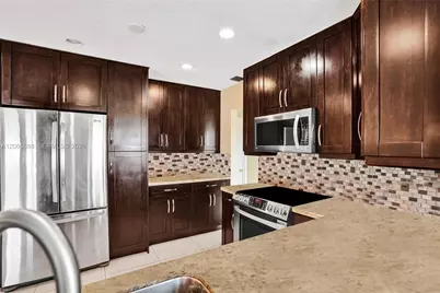 215 SE 3rd Ave #501C, Hallandale Beach, FL 33009 - Photo 5