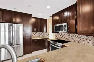 215 SE 3rd Ave, Hallandale Beach, FL 33009 - Photo 5