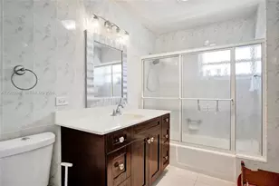215 SE 3rd Ave, Hallandale Beach, FL 33009 - Photo 21