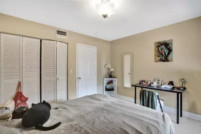 215 SE 3rd Ave #501C, Hallandale Beach, FL 33009 - Photo 31