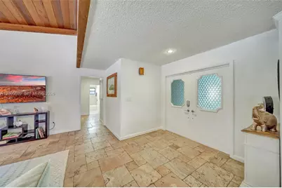 620 E Plantation Cir, Plantation, FL 33324 - Photo 3
