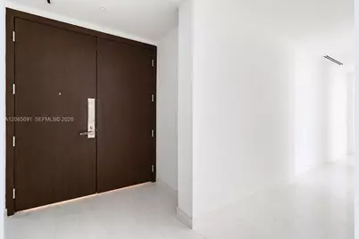 300 Biscayne Boulevard Way #4201E, Miami, FL 33131 - Photo 9