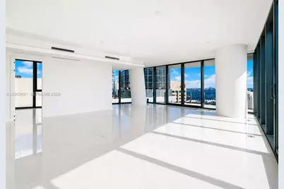 300 Biscayne Boulevard Way #4201E, Miami, FL 33131 - Photo 11