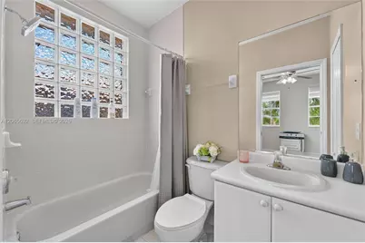1051 SW 144th Pl, Miami, FL 33184 - Photo 23
