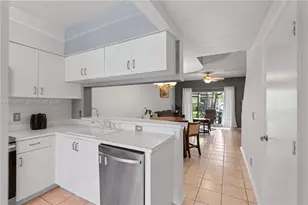 38 Truman Dr, Weston, FL 33326 - Photo 3