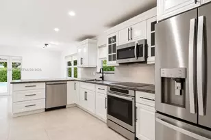 10830 SW 79th Ave, Miami, FL 33156 - Photo 17