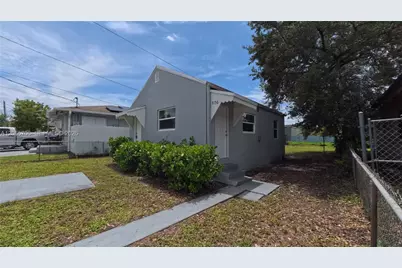 3156 NW 55th St, Miami, FL 33142 - Photo 17