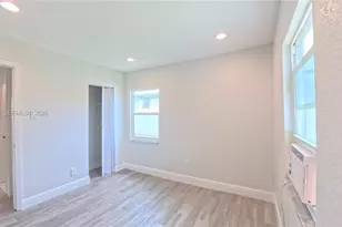 3156 NW 55th St, Miami, FL 33142 - Photo 13