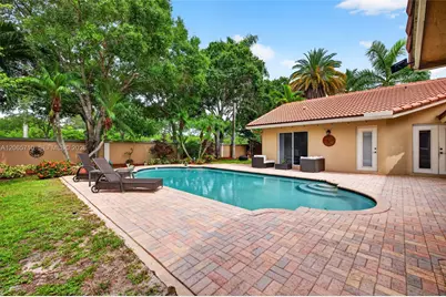 581 NW 110th Ave, Plantation, FL 33324 - Photo 45
