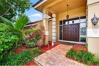 581 NW 110th Ave, Plantation, FL 33324 - Photo 7