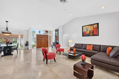 581 NW 110th Ave, Plantation, FL 33324 - Photo 9