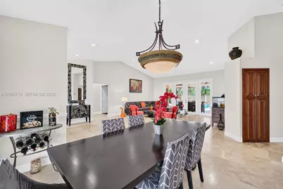 581 NW 110th Ave, Plantation, FL 33324 - Photo 9