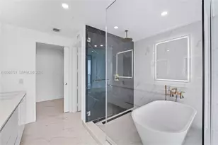 700 NE 24th St, Miami, FL 33137 - Photo 5