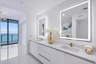 700 NE 24th St #3502, Miami, FL 33137 - Photo 7