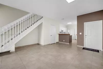 3698 San Simeon Cir, Weston, FL 33331 - Photo 3