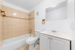 19528 NW 55th Cir Pl, Miami Gardens, FL 33055 - Photo 23