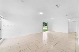 19528 NW 55th Cir Pl, Miami Gardens, FL 33055 - Photo 7