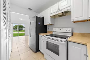 19528 NW 55th Cir Pl, Miami Gardens, FL 33055 - Photo 11