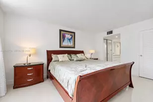 5701 Collins Ave, Miami Beach, FL 33140 - Photo 27
