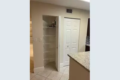 10101 W Sunrise Blvd #106, Plantation, FL 33322 - Photo 21
