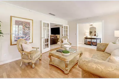 1401 NE 103rd St, Miami Shores, FL 33138 - Photo 11