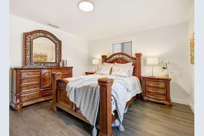 1401 NE 103rd St, Miami Shores, FL 33138 - Photo 25