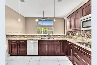 11335 Lake Shore Dr, Cooper City, FL 33026 - Photo 5