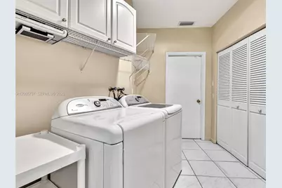 11335 Lake Shore Dr, Cooper City, FL 33026 - Photo 23