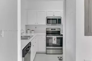 2819 SE 1st Dr, Homestead, FL 33033 - Photo 13