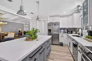 958 Mockingbird Ln, Plantation, FL 33324 - Photo 15