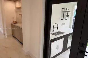 1055 NW 143rd St, Miami, FL 33168 - Photo 39