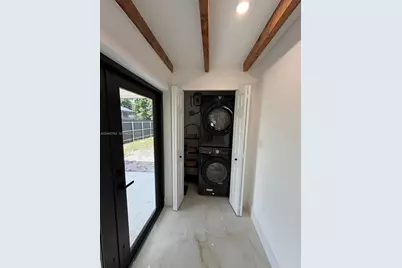 1055 NW 143rd St, Miami, FL 33168 - Photo 37