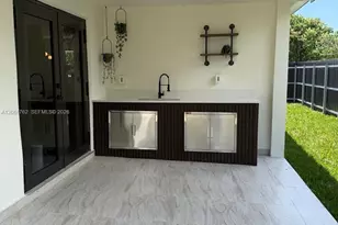 1055 NW 143rd St, Miami, FL 33168 - Photo 41