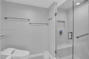 2000 Island Blvd, Aventura, FL 33160 - Photo 19