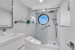 2000 Island Blvd, Aventura, FL 33160 - Photo 27