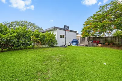 8921 NW 26th Pl, Sunrise, FL 33322 - Photo 9