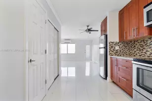 851 Meridian Ave, Miami Beach, FL 33139 - Photo 3