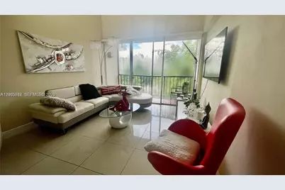 8850 Fontainebleau Blvd #401, Miami, FL 33172 - Photo 5