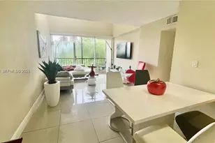 8850 Fontainebleau Blvd, Miami, FL 33172 - Photo 7