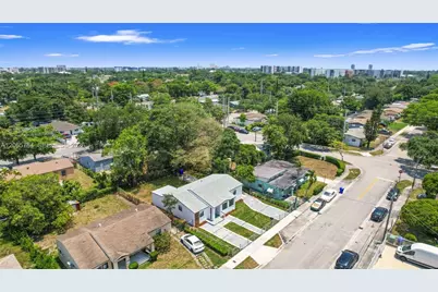1121 NW 57th St, Miami, FL 33127 - Photo 23