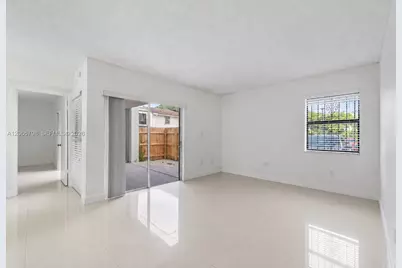 10895 NW 7th St #14-28, Miami, FL 33172 - Photo 3