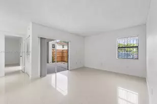 10895 NW 7th St, Miami, FL 33172 - Photo 3