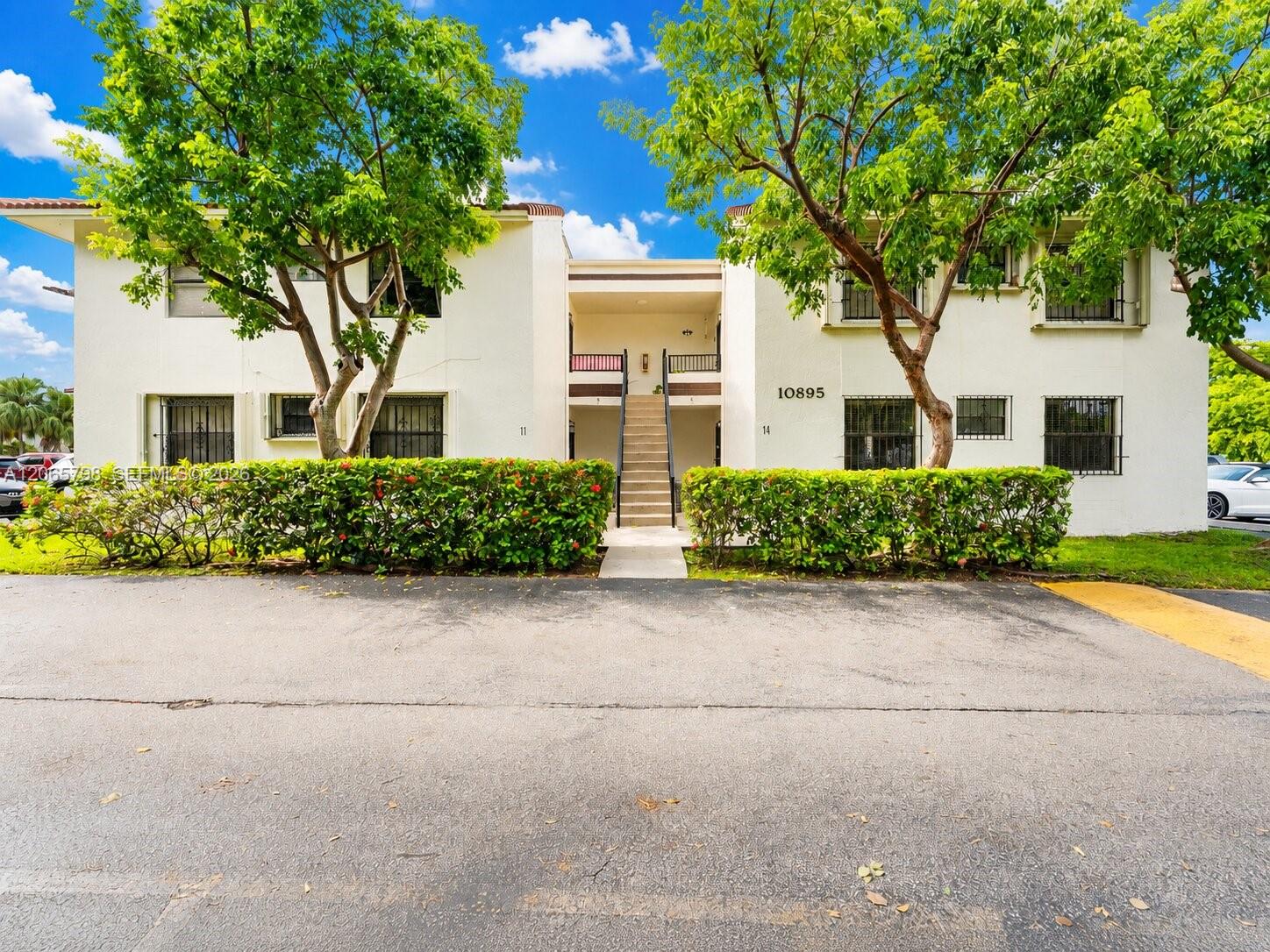10895 NW 7th St #14-28 - 10895 NW 7th St #14-28, Miami, FL 33172 Luxury Property | Jose Angel Pina