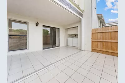 10895 NW 7th St #14-28, Miami, FL 33172 - Photo 15