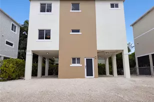 17 Lake View Dr, Key Largo, FL 33037 - Photo 1